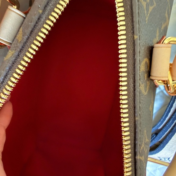 Louis Vuitton Speedy Bandoulière 20 Brown Monogram Handbag - Picture 9 of 13